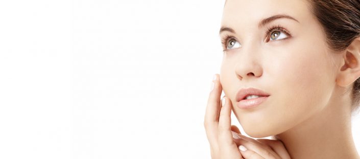 5-kebiasaan-penyebab-jerawat-avoskin-avoskin-beauty